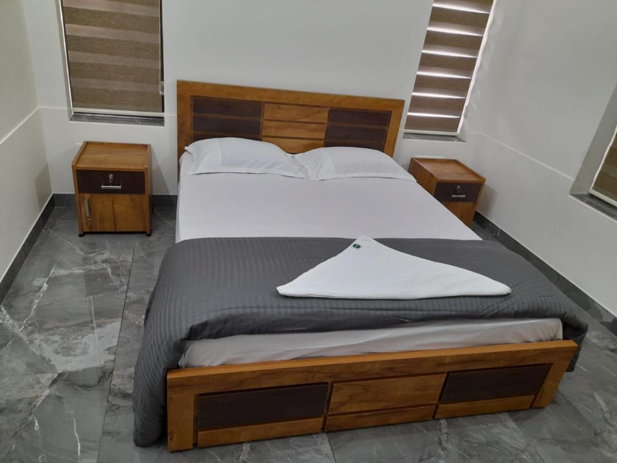 Milestone Inn 苏丹巴特利 外观 照片